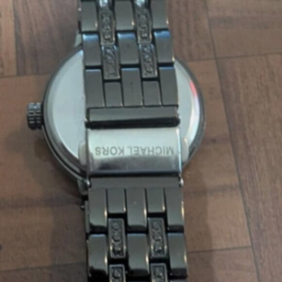 MICHAEL KORS Ladies Watch MK-3112 Brand New Battery Working 100% - Picture 2 of 4